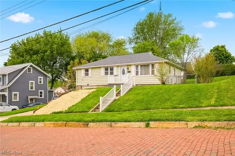222 State Ave NE, Massillon, OH 44646