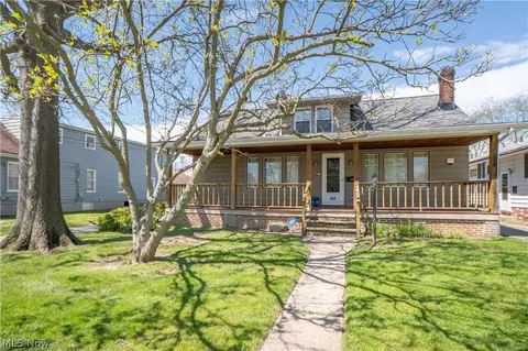 94 Avalon Dr, Bedford, OH 44146