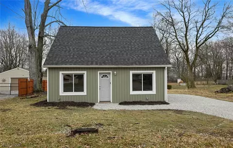 2255 Lake Rd, Akron, OH 44312