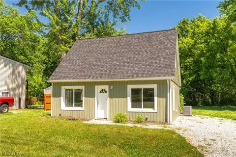 2255 Lake Rd, Akron, OH 44312