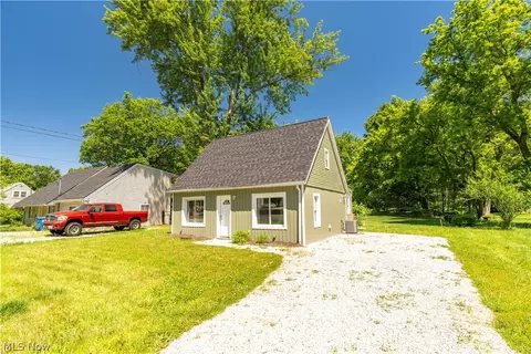 2255 Lake Rd, Akron, OH 44312