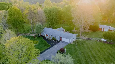 1416 Baird Ave SE, Paris, OH 44669