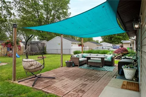 Exterior - 463 Walnut Dr, Berea, OH 44017 photo 2 of 6