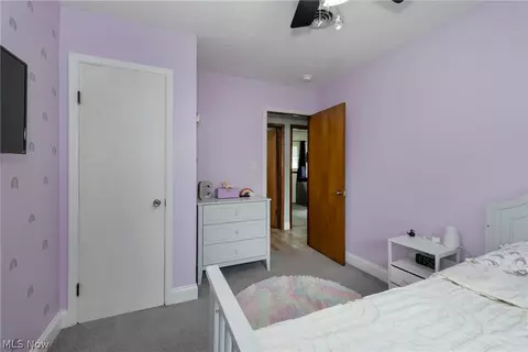 Bedroom - 463 Walnut Dr, Berea, OH 44017 photo 4 of 4