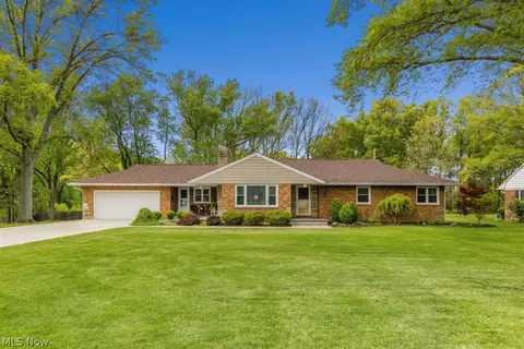 1319 Glamorgan St, Alliance, OH 44601
