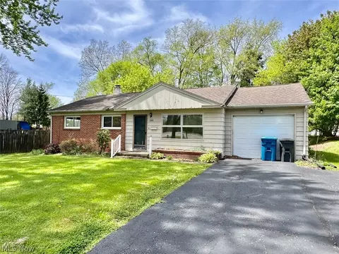 500 Middlebury Rd, Kent, OH 44240