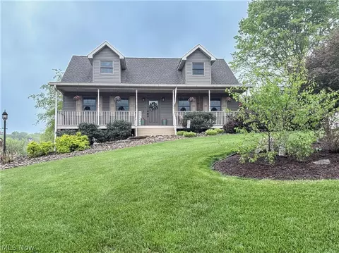 247 Spence Rd, Belpre, OH 45714