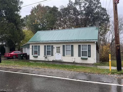 226 E Main St, Freeport, OH 43973