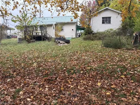 226 E Main St, Freeport, OH 43973 photo 8