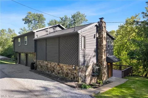 842 River Rd, Davisville, WV 26142