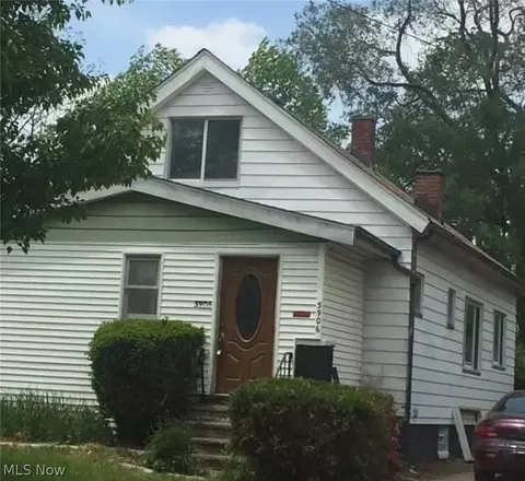3906 Brookside Blvd, Cleveland, OH 44111