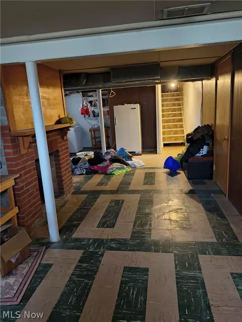 Entry Way - 735 Brookfield Ave, Boardman, OH 44512 photo 2 of 3