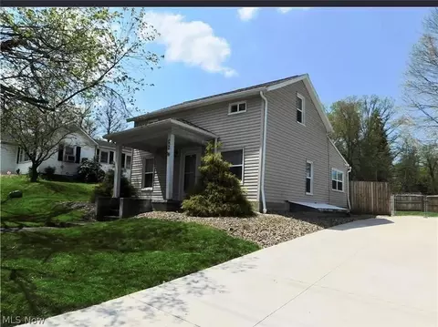 448 Cherry St W, Canal Fulton, OH 44614