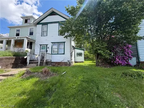 818 Riverview St, East Liverpool, OH 43920