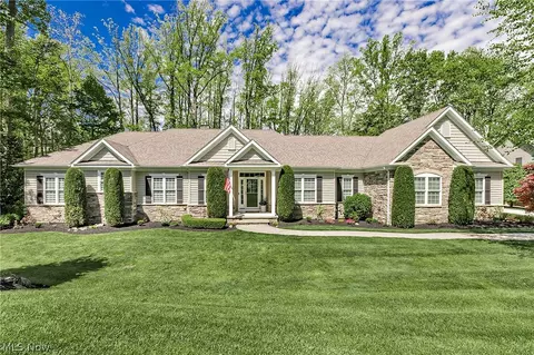 7710 Kenneth Dr, Concord Twp, OH 44077
