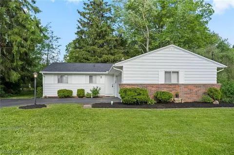 6389 Barton Rd, North Olmsted, OH 44070