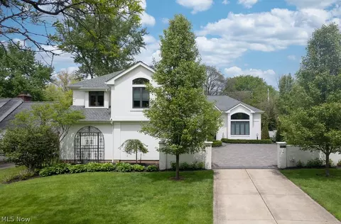 21121 S Woodland Rd, Shaker Heights, OH 44122