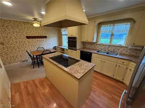 120 E 21st St, Dover, OH 44622 photo 12