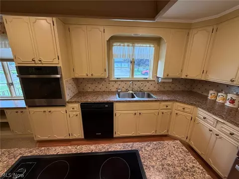 120 E 21st St, Dover, OH 44622 photo 13