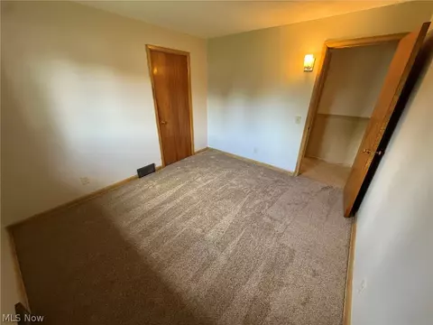 120 E 21st St, Dover, OH 44622 photo 20