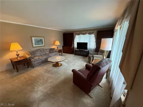 120 E 21st St, Dover, OH 44622 photo 2