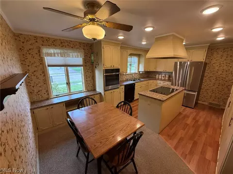 120 E 21st St, Dover, OH 44622 photo 9
