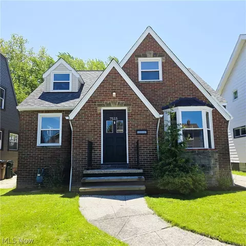 7515 Ridgefield Ave, Parma, OH 44129