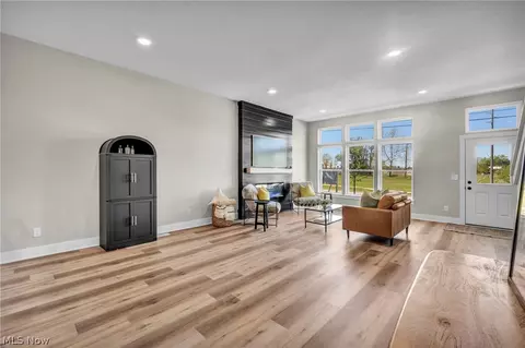 Living - 110 Cider Ml, Chardon, OH 44024 photo 1 of 2