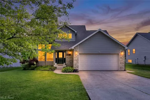 850 Fairway Dr, Howard, OH 43028