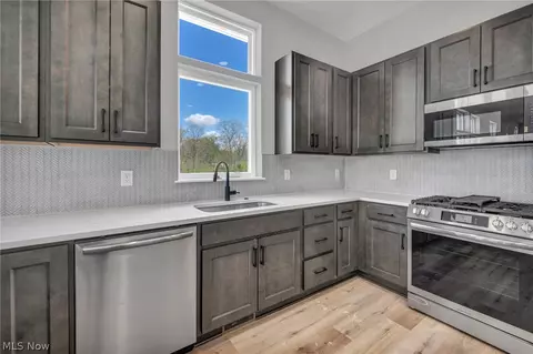 Kitchen - 100 Cider Ml, Chardon, OH 44024 photo 3 of 3
