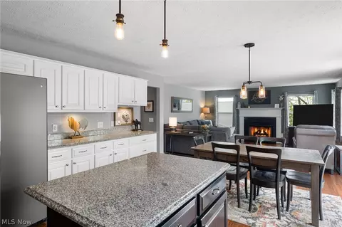 Kitchen - 546 Brookstone Ct, Copley, OH 44321 photo 4 of 4