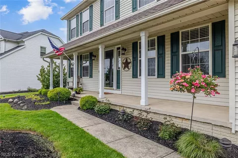 Exterior - 546 Brookstone Ct, Copley, OH 44321 photo 3 of 9