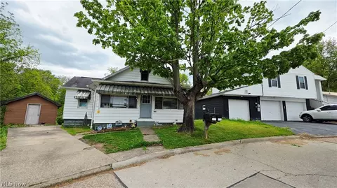 901 903 Lenore St, Parkersburg, WV 26101
