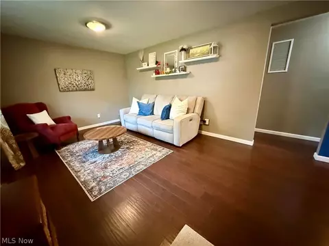 Living - 233 Baldwin Dr, Berea, OH 44017 photo 2 of 2