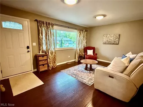 Living - 233 Baldwin Dr, Berea, OH 44017 photo 1 of 2