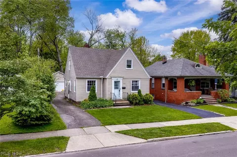 3504 E Scarborough Rd, Cleveland Heights, OH 44118