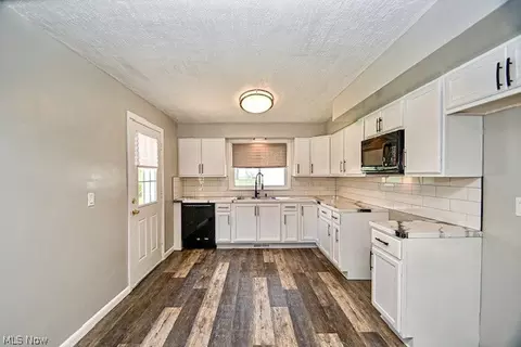 Kitchen - 2935 15th St NW, Canton, OH 44708 photo 1 of 2