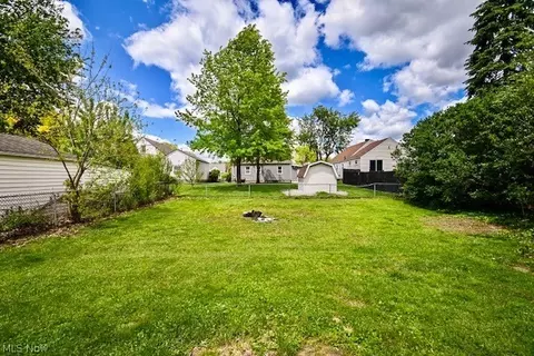 Exterior - 2935 15th St NW, Canton, OH 44708 photo 2 of 3