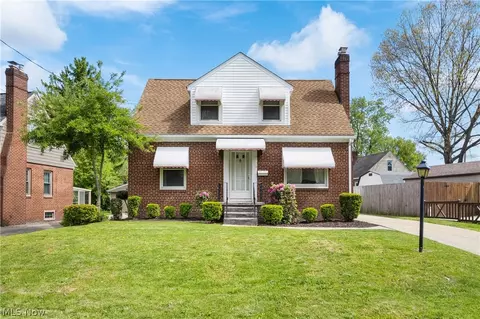 2525 Beverly Ave, Akron, OH 44312