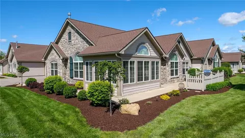 1930 Fairways Dr, Streetsboro, OH 44241