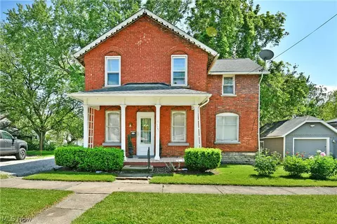 315 W Park Ave, Niles, OH 44446