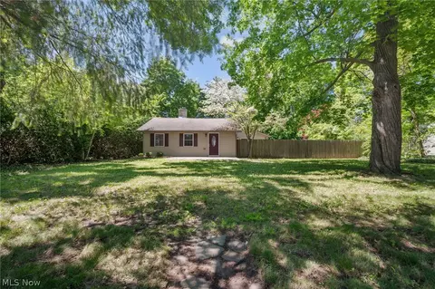 10137 Johnnycake Ridge Rd, Concord Twp, OH 44077