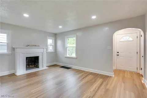 Living - 136 36th St NE, Canton, OH 44714 photo 4 of 4