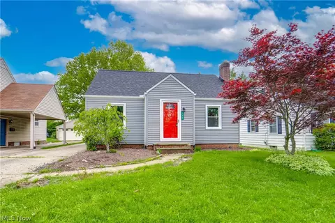 136 36th St NE, Canton, OH 44714