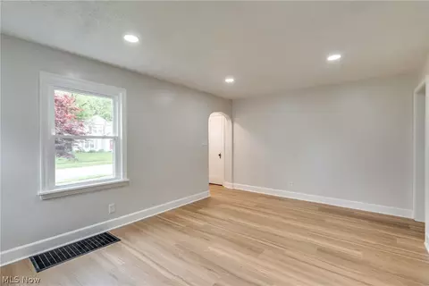 Living - 136 36th St NE, Canton, OH 44714 photo 1 of 4