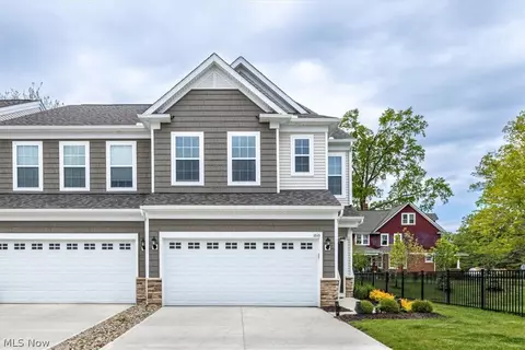 1616 Merlot Ln, Westlake, OH 44145