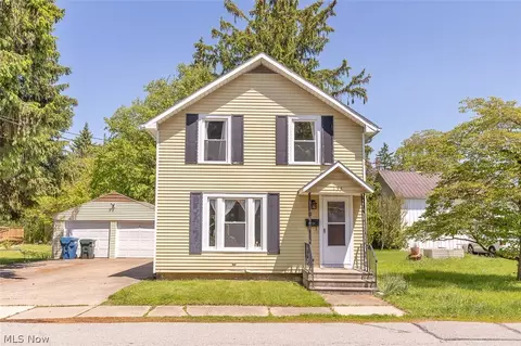 133 Crownhill Ave, Amherst, OH 44001