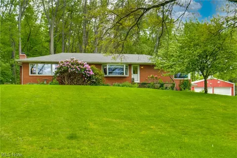 5666 Butterbridge Rd NW, Canal Fulton, OH 44614