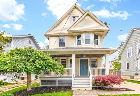1553 Rockway Ave, Lakewood, OH 44107