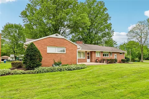 Exterior - 3305 Trumbull Ave, Copley, OH 44321 photo 5 of 6